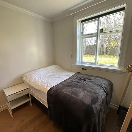 Reykjavik Urban Escape 2-Bedroom Haven With Private Entrance Exterior photo