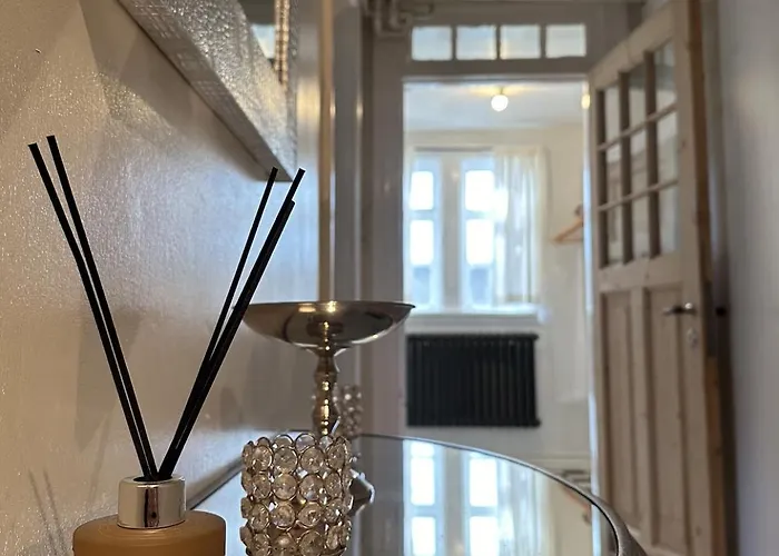 Reykjavik Urban Escape 2-Bedroom Haven With Private Entrance
