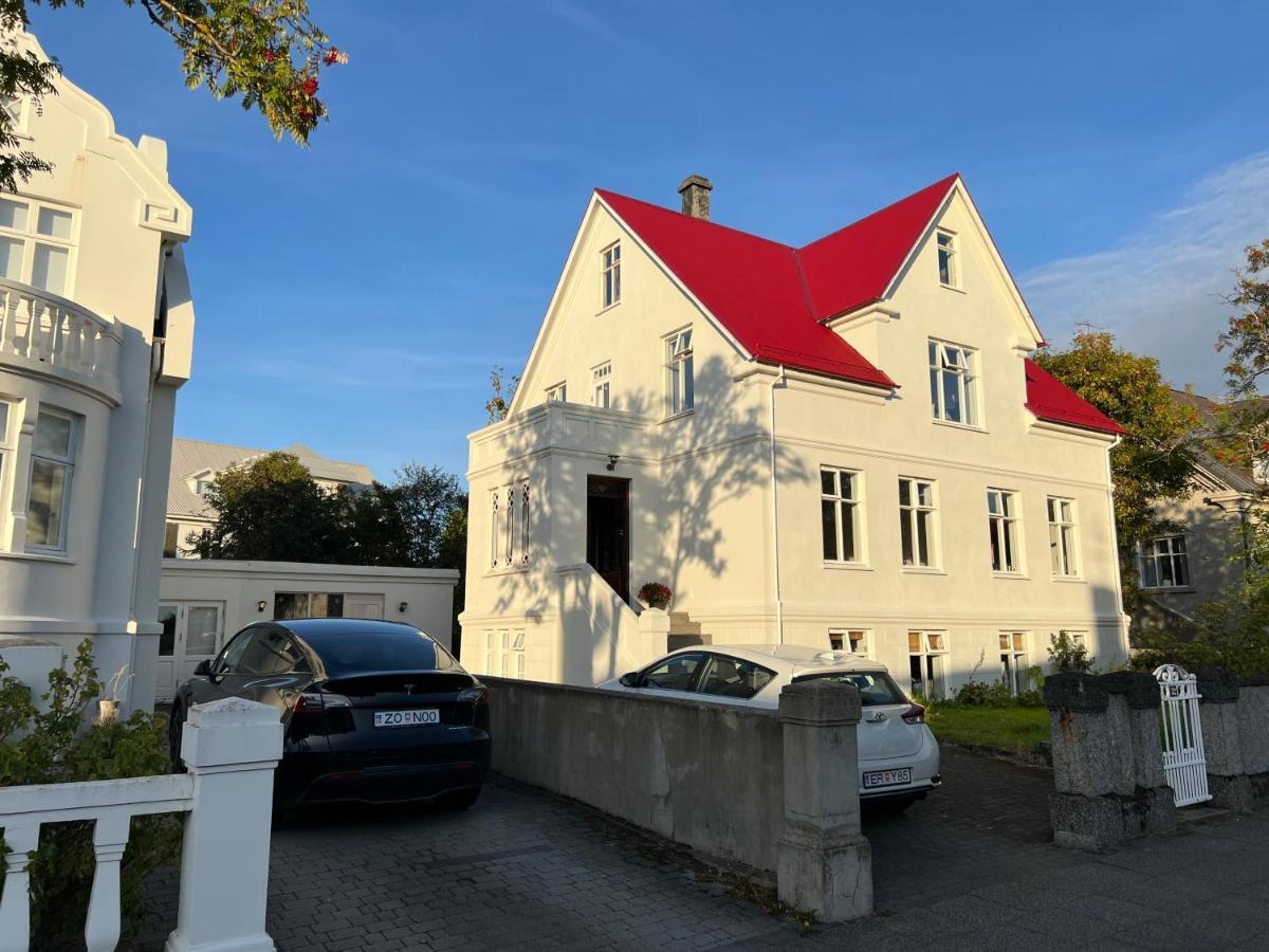 Lejlighed Urban Escape 2-bedroom Haven With Private Entrance Reykjavík