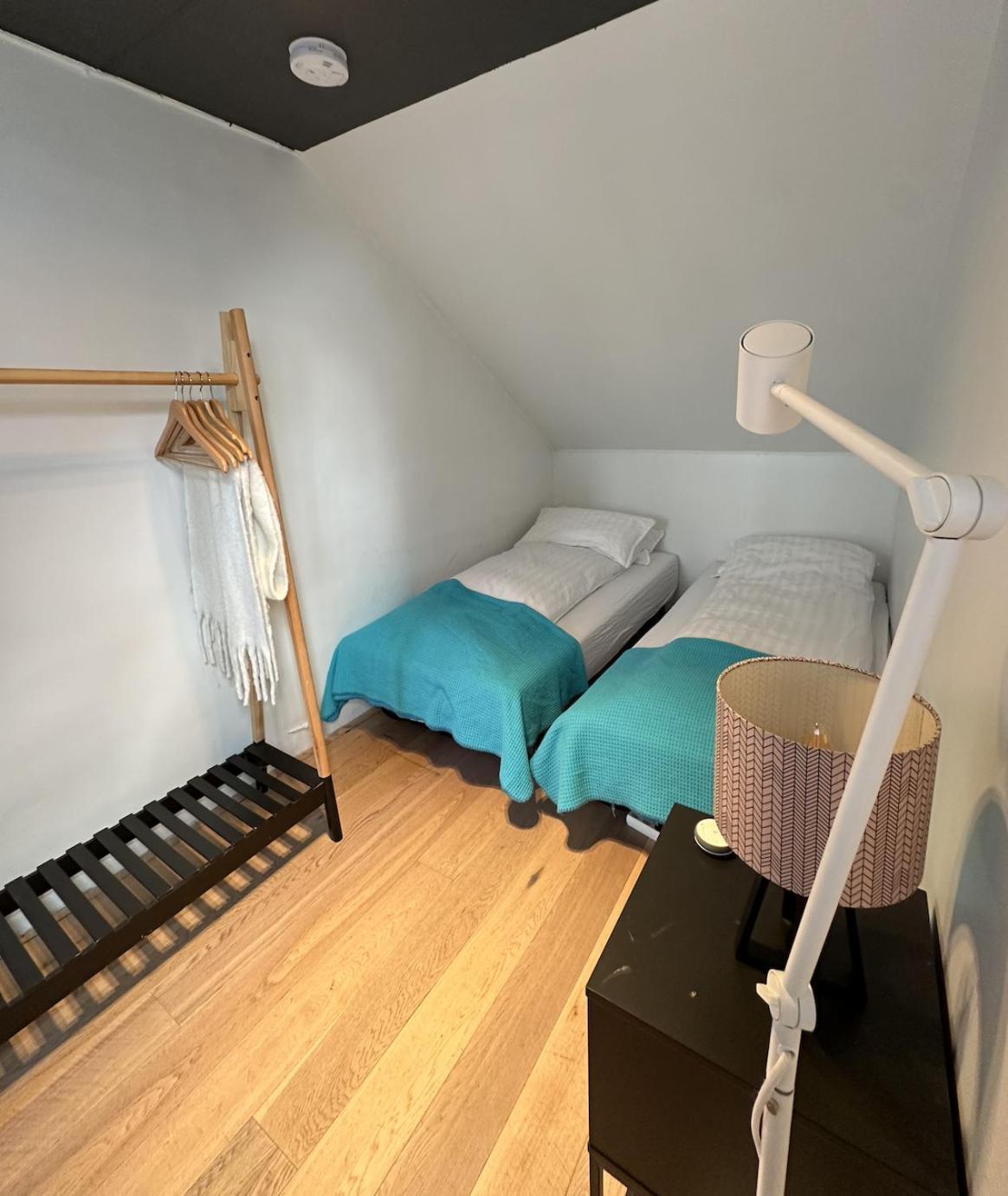 Urban Escape 2-bedroom Haven With Private Entrance Lejlighed Reykjavík