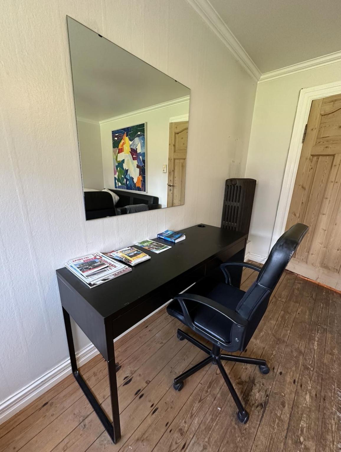 Urban Escape 2-bedroom Haven With Private Entrance Appartamento