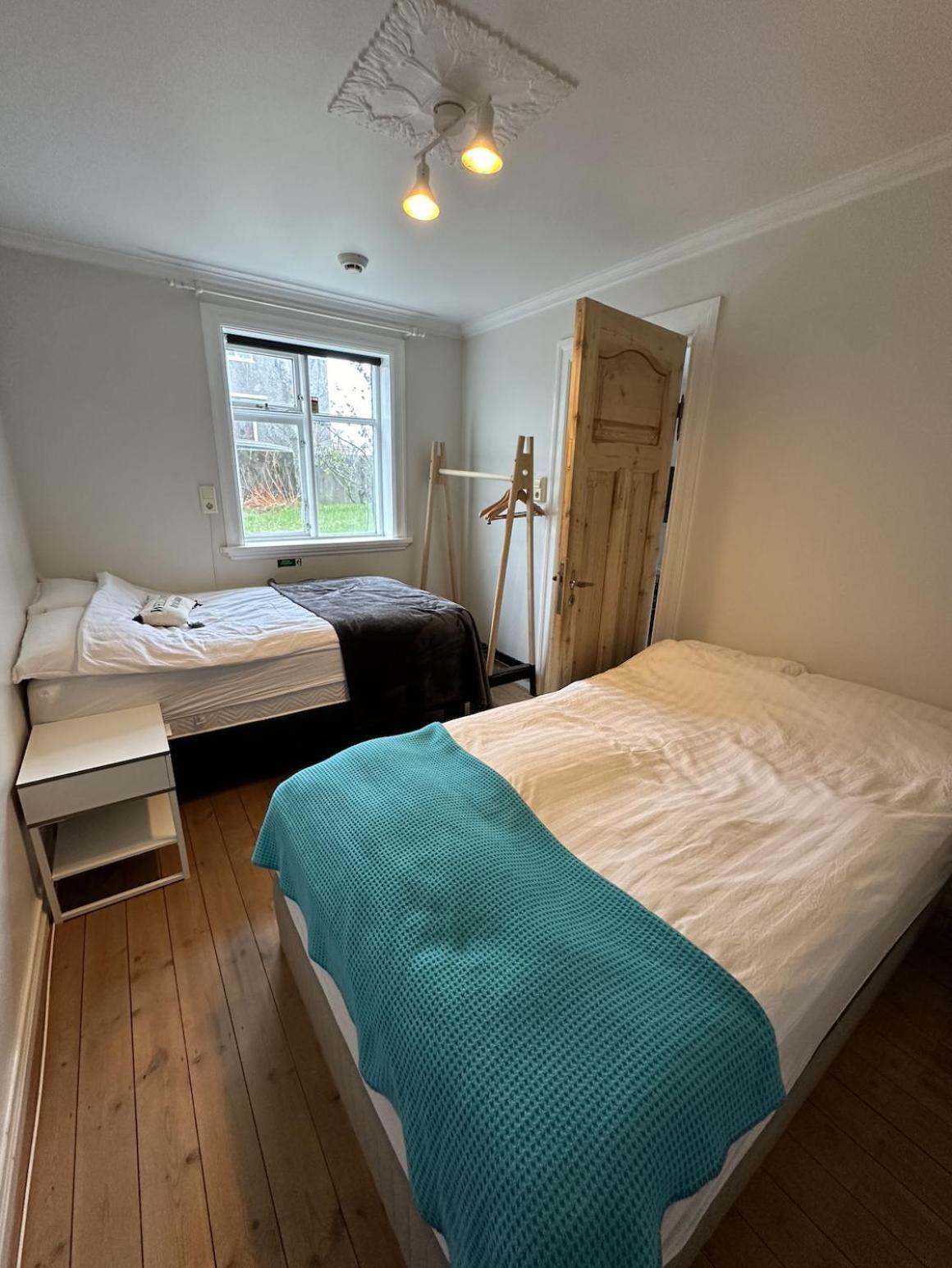 Urban Escape 2-bedroom Haven With Private Entrance Lejlighed Reykjavík
